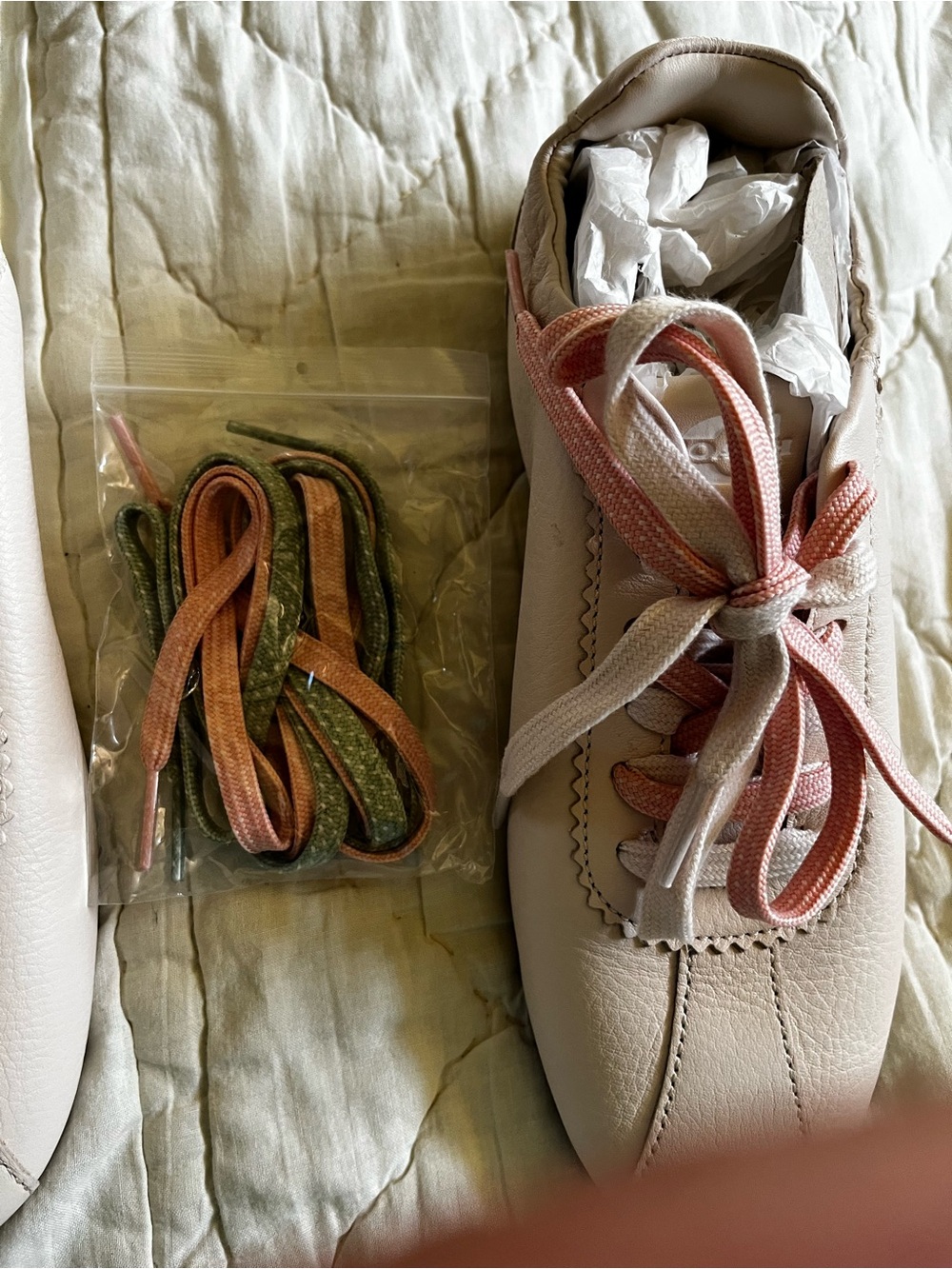 Coach Soft Leather Sneakers Size 7.5 With Additional Laces - Picture 12 of 16